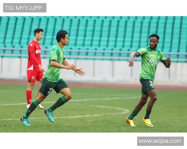 国安邓捷夫：从青涩球员到战术大师的成长之路与未来展望